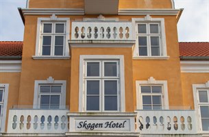 Fin oversikt Skagen Hotel. Bilde.