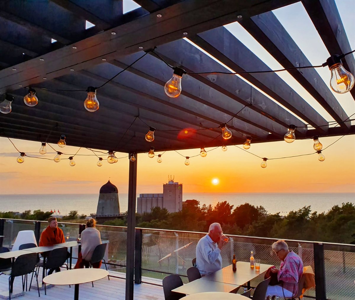 Bar First Hotel Kokoloko