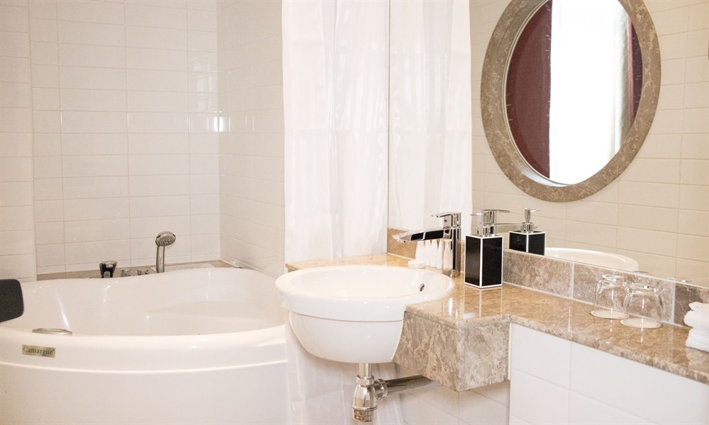 Luxury Double Bathroom. Image.