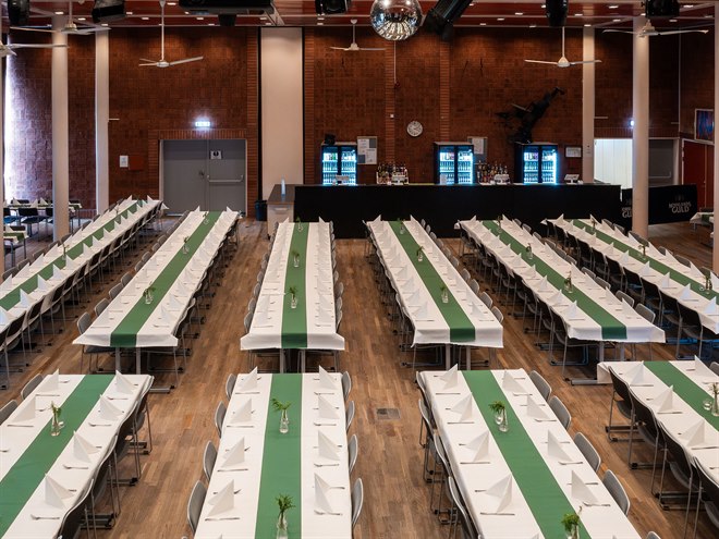 Banquet in the Red Room. Photo.