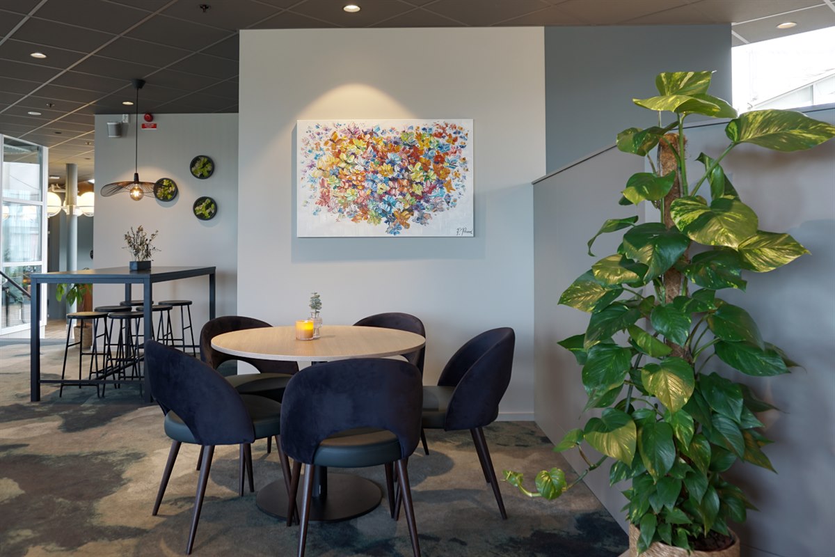 Morgenmadslokale First Hotel Jönpöing. Bilde.