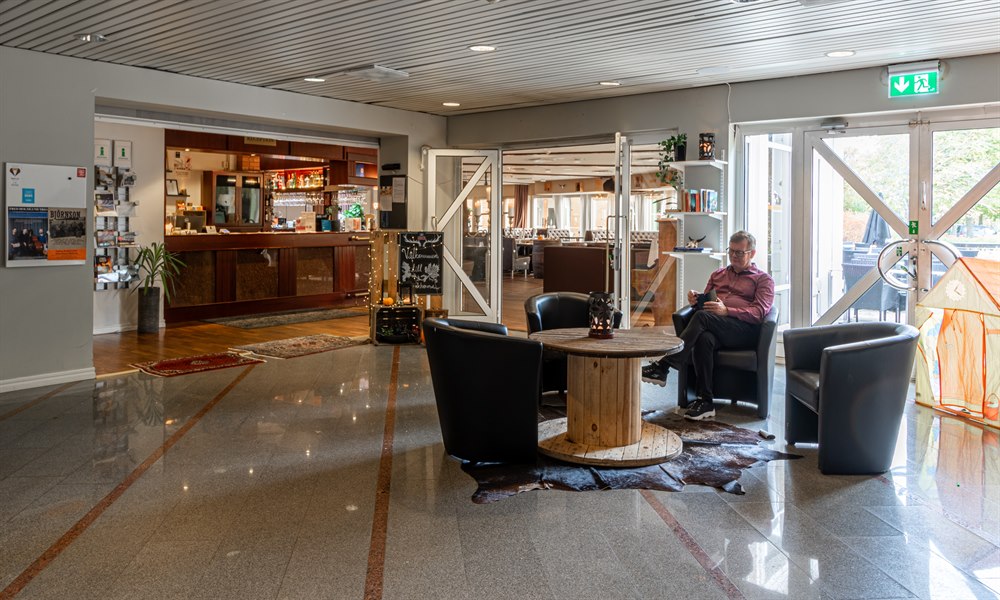 Reception and lobby area. Image.