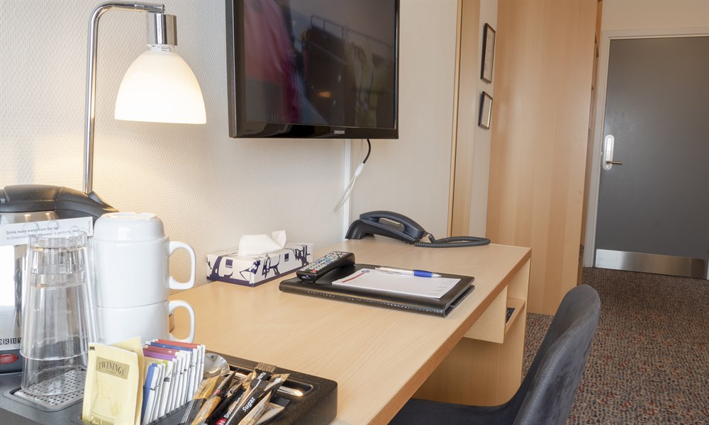 Skrivbord Dubbelrum Annex. Foto.