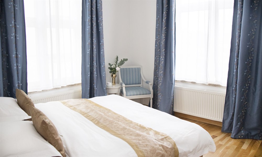 Superior Room. Image.