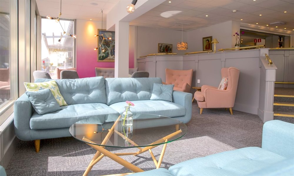 first hotel dragonen.bild.