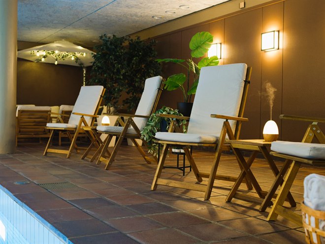 Pool och relaxavdelning