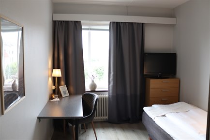 Standard single rooms. Photo.