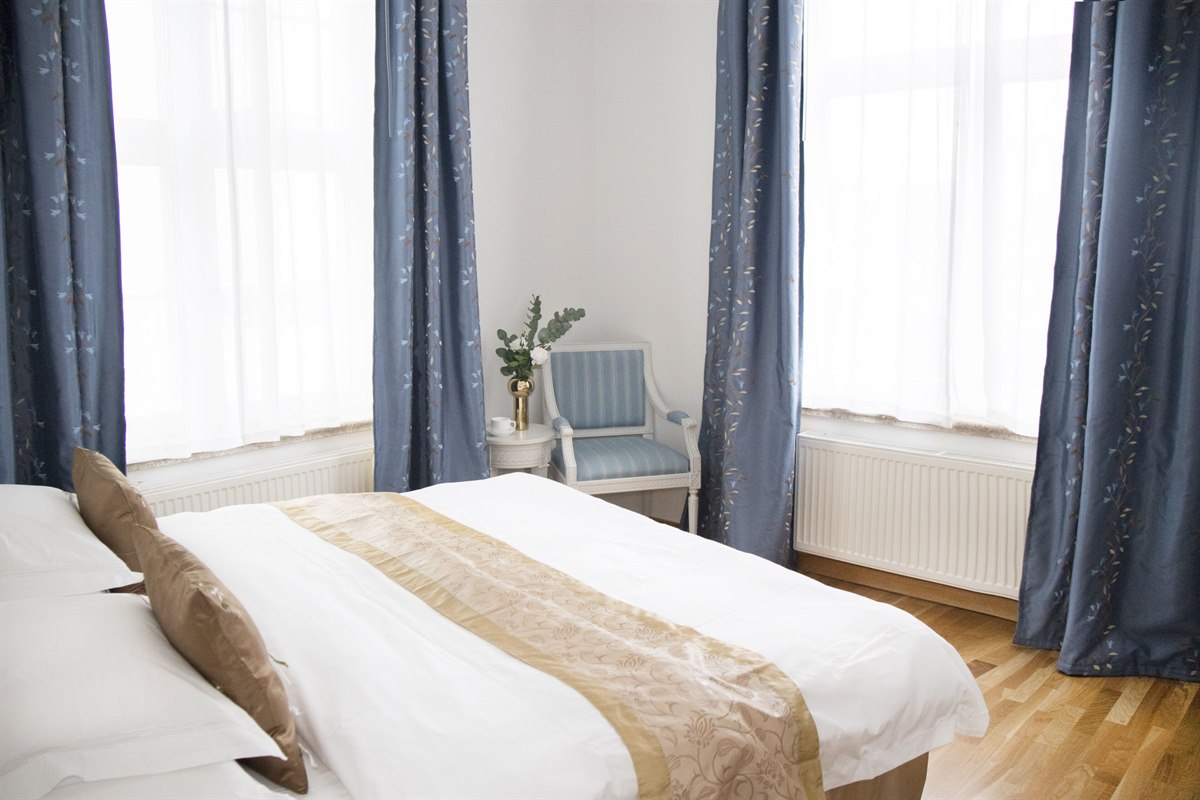 Superior Room. Image.