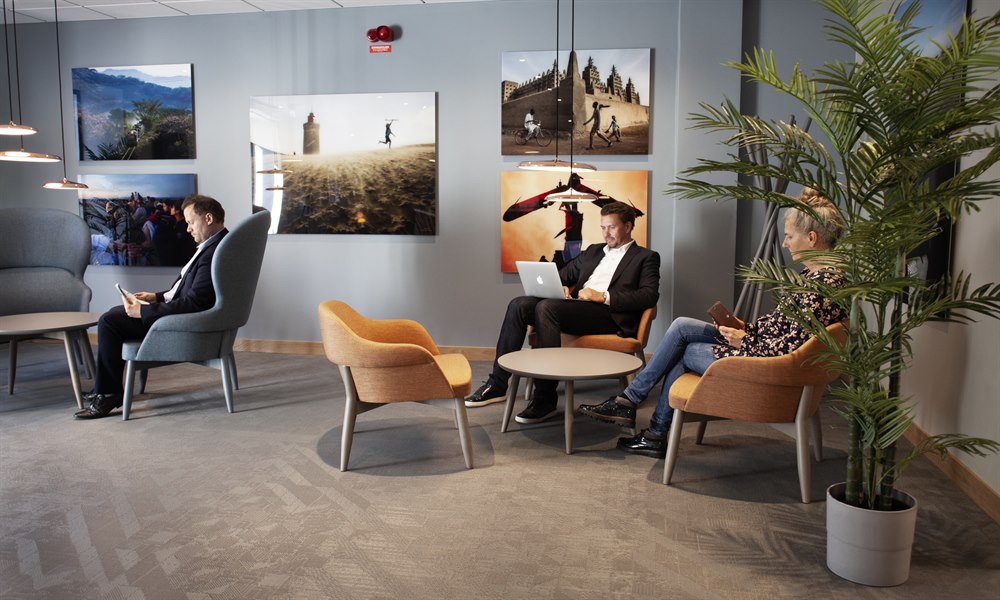 Moderne resepsjon the studio hotel Kista. Bilde.