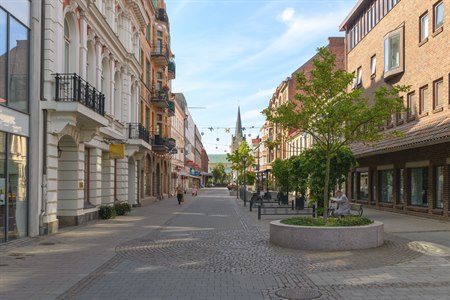 Shopping and pedestrian street in Halmstad. Image.