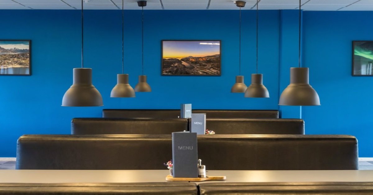 Nice and modern restaurant Hotel Søma Nuuk. Photo.