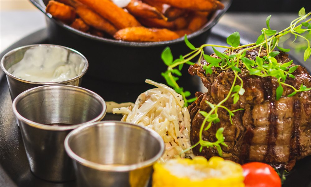 Food and beverage. Image.