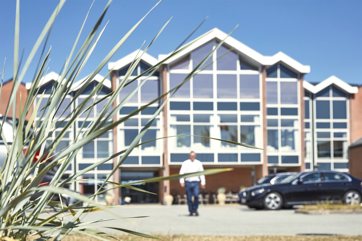 Hotel facade. Image.