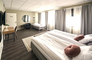 Hotel room. Image.