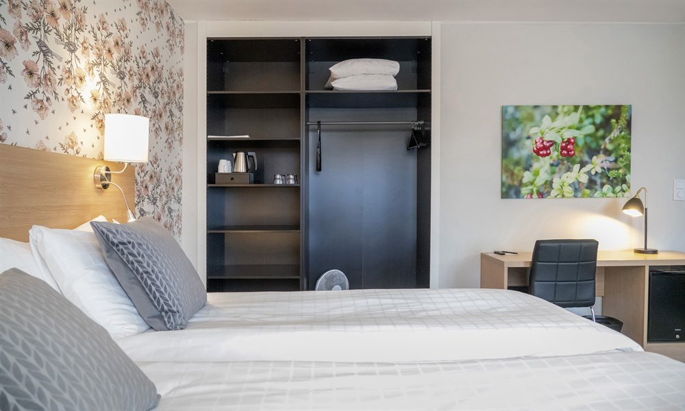 first hotel dragonen.bild.