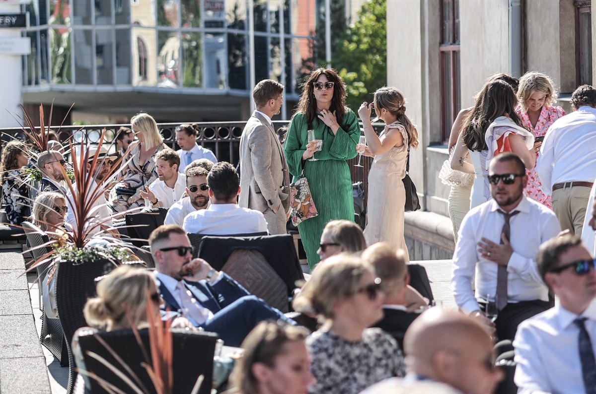 People at an outdoor restaurant.