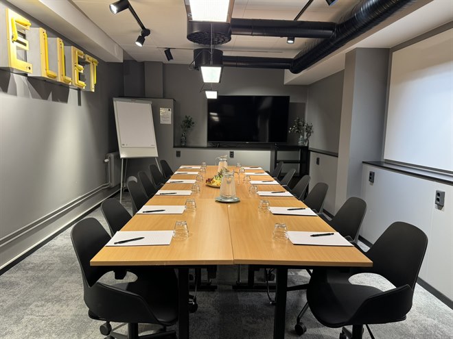 Trevligt och modernt mötesrum. Foto.