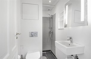 Bathroom two room apartment Vesterbro. Photo.