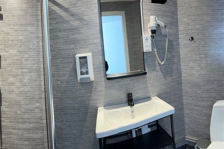 Bathroom Hotel E10 Kiruna. Photo.