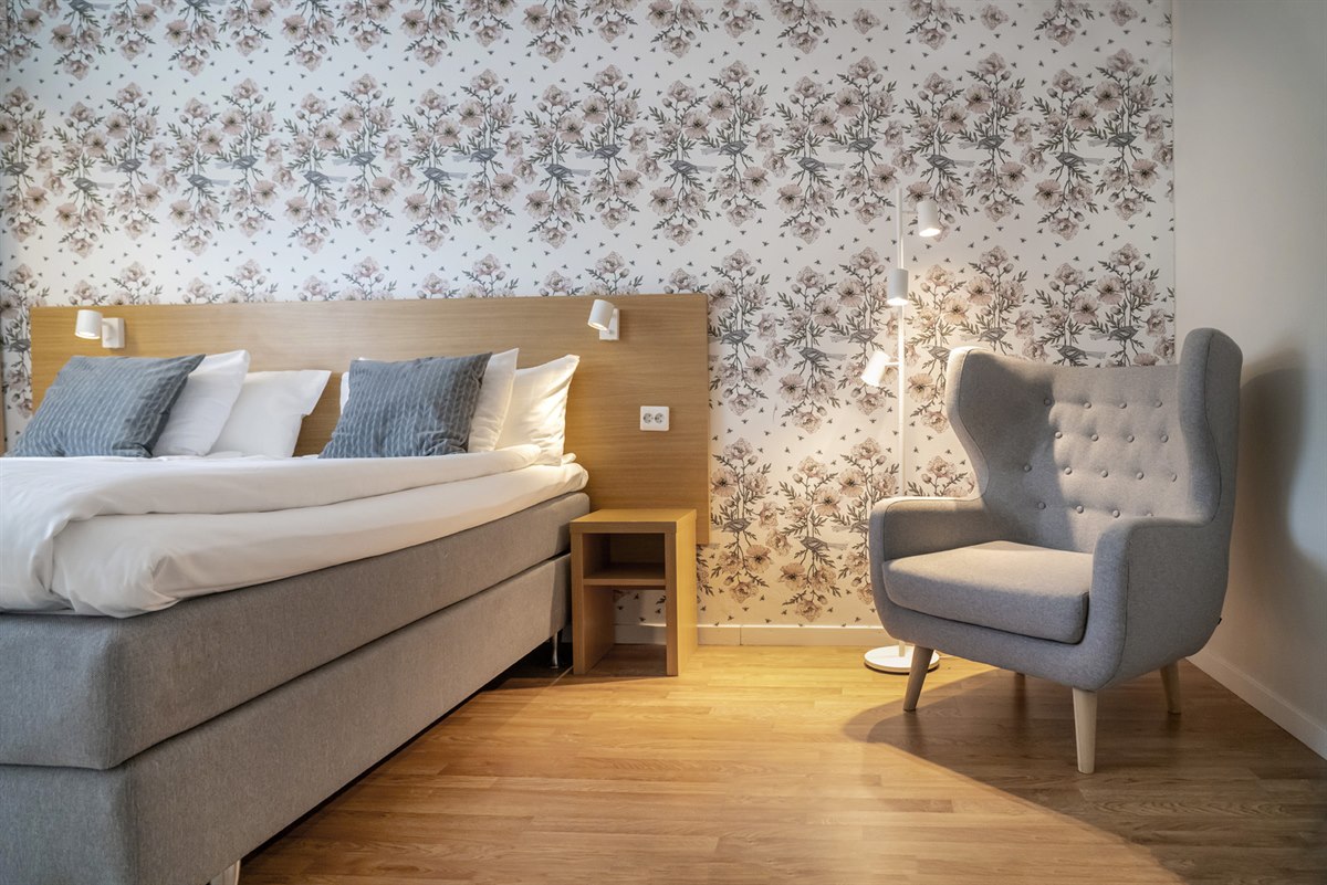 first hotel dragonen.bild.