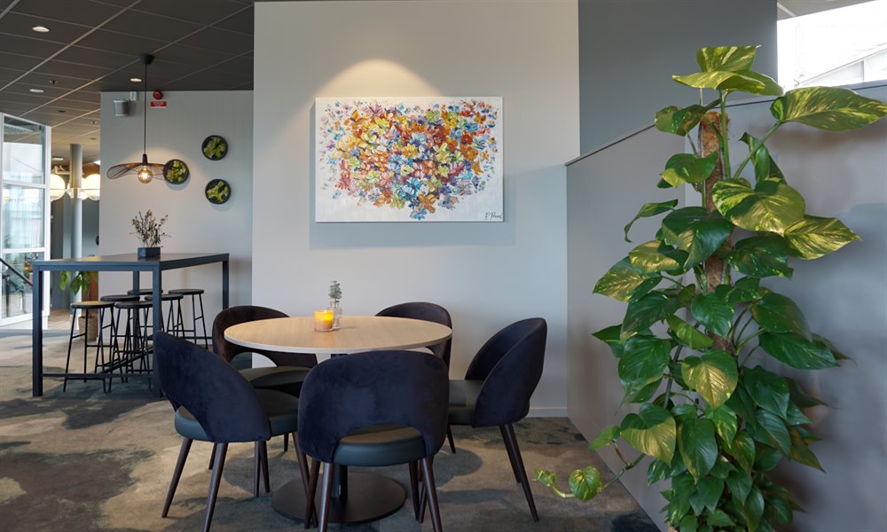 Morgenmadslokale First Hotel Jönpöing. Bilde.