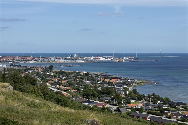 Utsikt över staden Frederikshavn. Foto.
