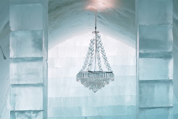Explore Icehotel in Kiruna. Photo.