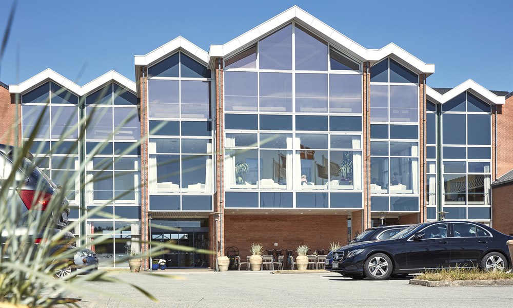 Hotel facade. Image.