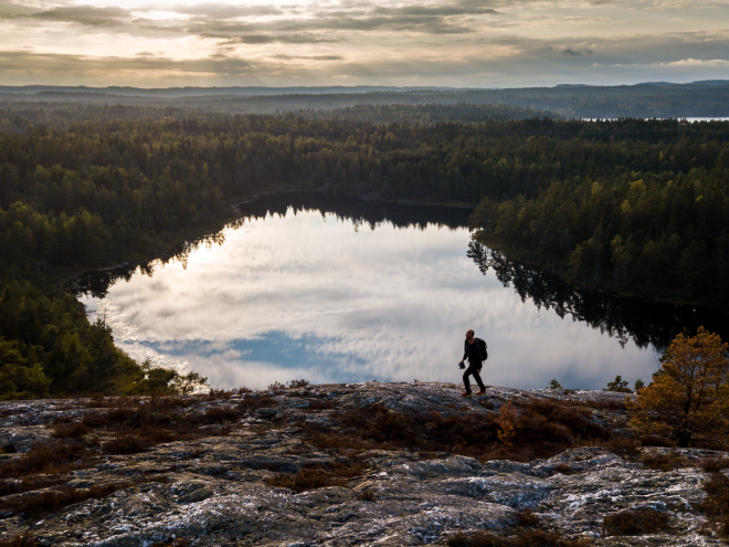 en person på vandring i Dalsland