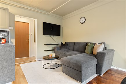 One-bedroom apartment.