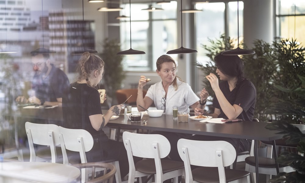 Kantine studiohotellet med fin utsikt. Bilde.