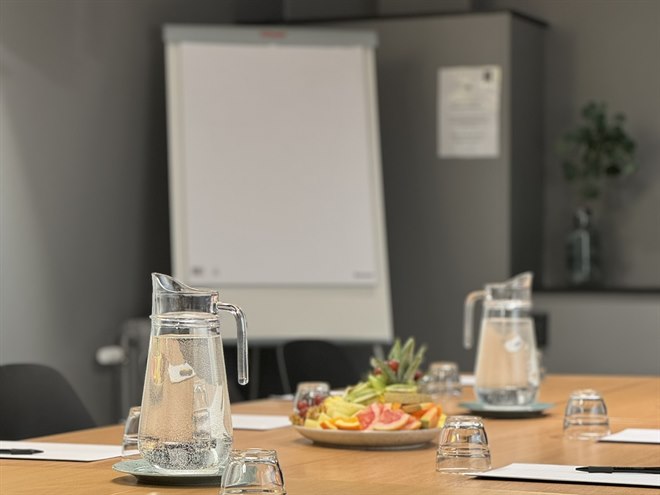 Trevligt och modernt mötesrum. Foto.