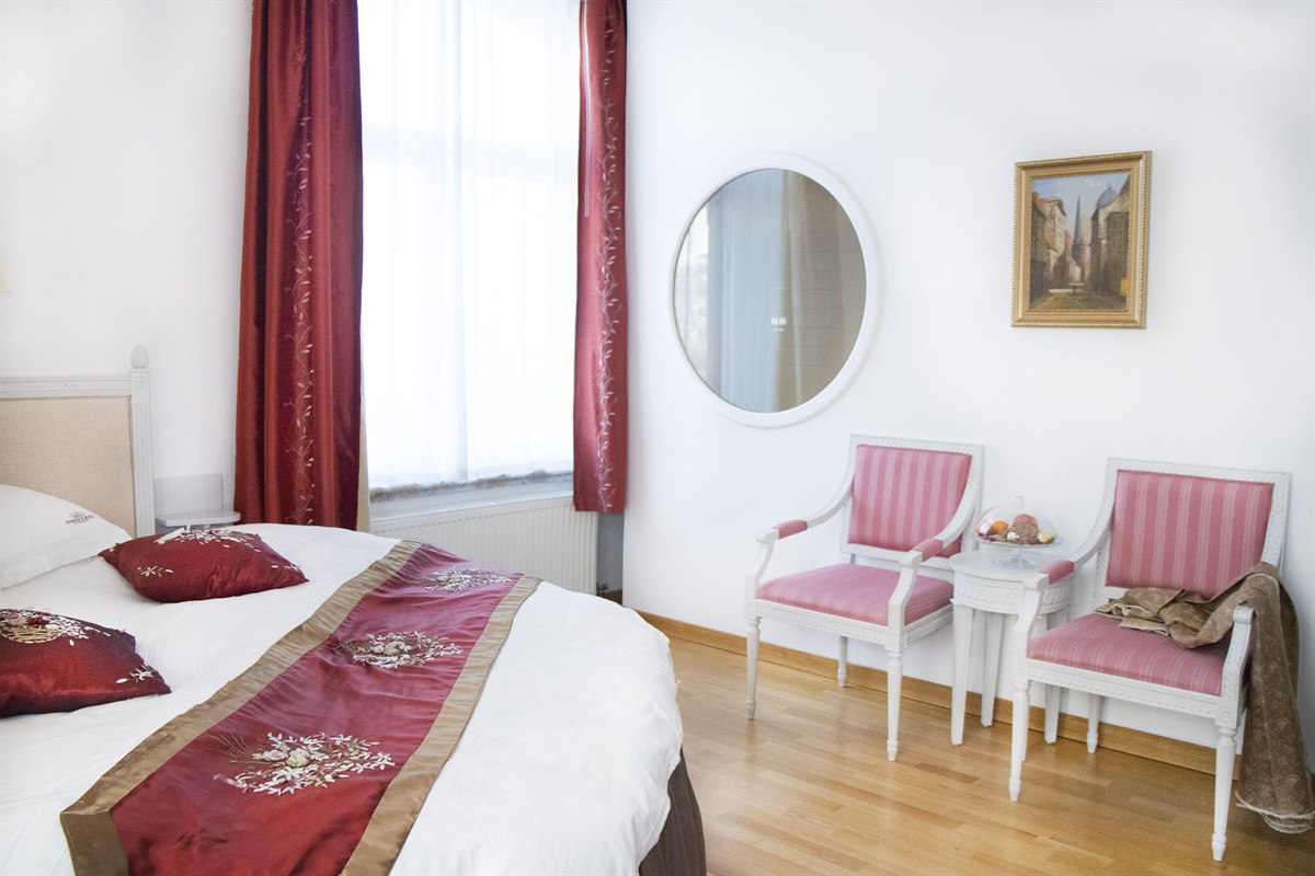 Luxury Double Room. Image.