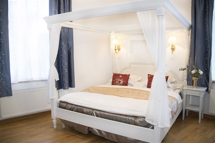 Luxury Double Room. Image.