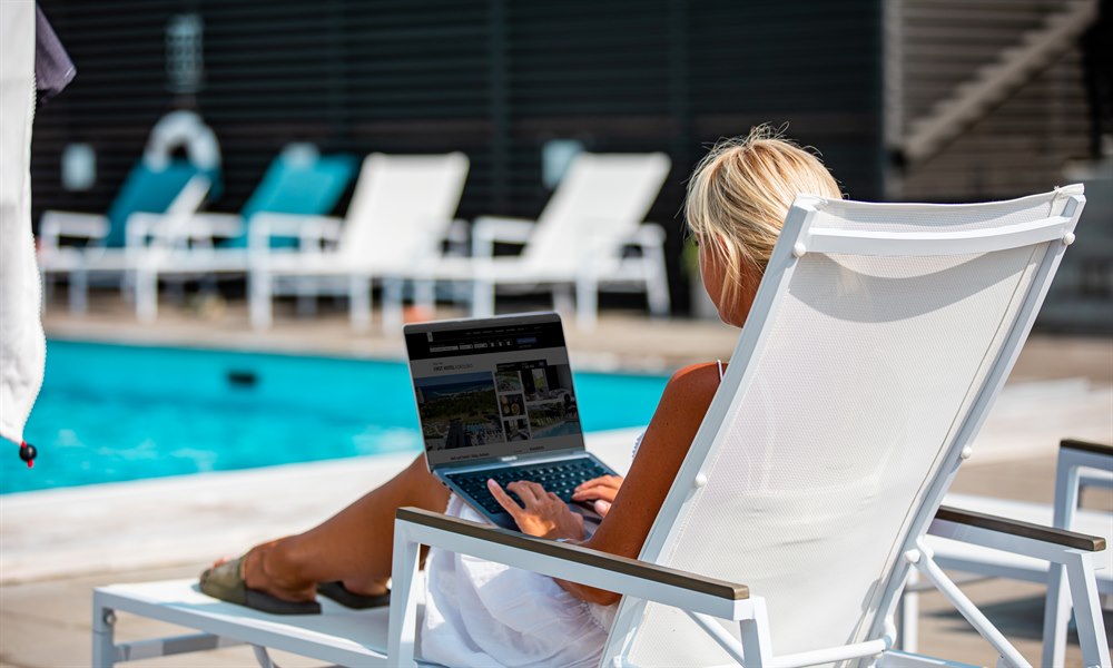 Pool day at First Hotel Kokoloko Visby