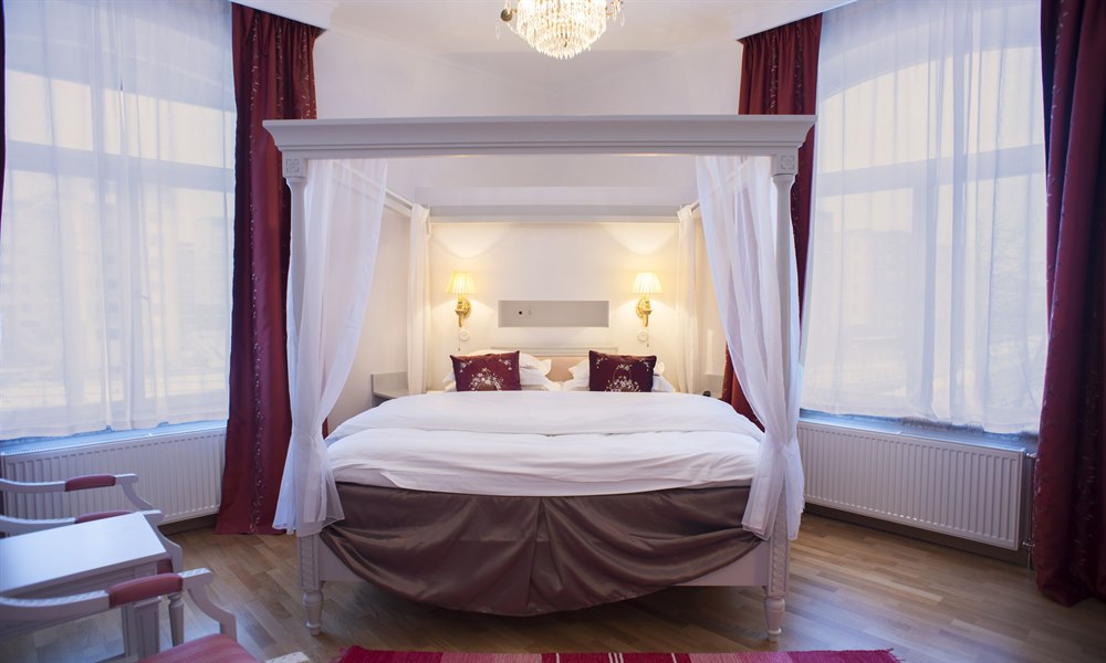 Luxury Double Room. Image.