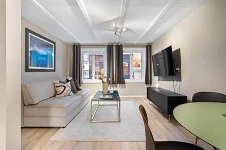 1-Bedroom Apartment- Enter Apartments by First.billede.