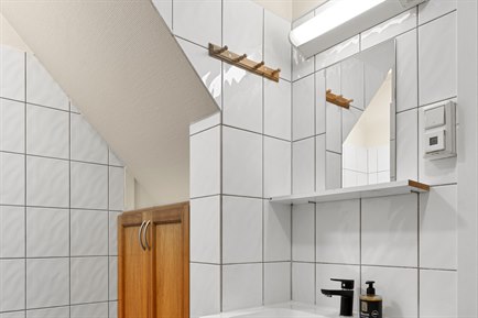 Bathroom, One-bedroom apartment.