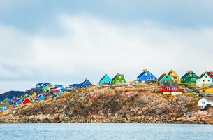 Aasiaat landsby i Grønland. Bilde.