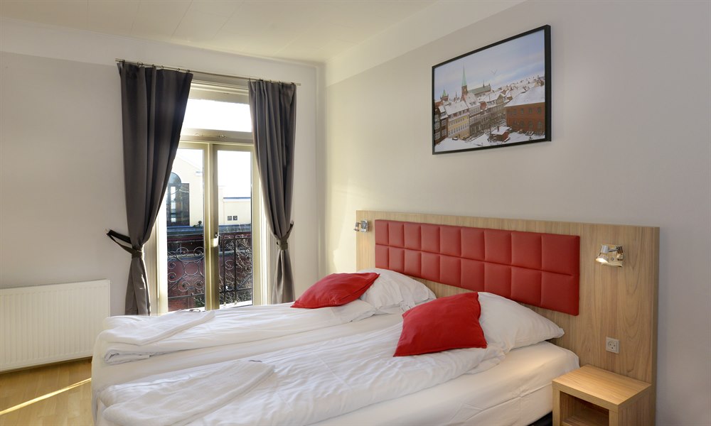 Standard Double room. Image.