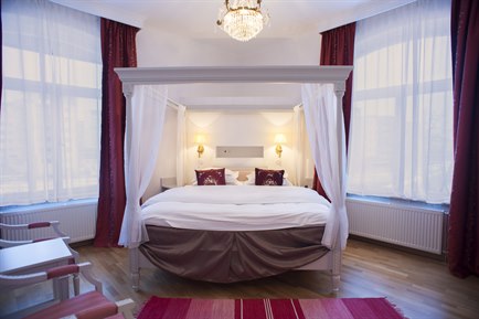 Luxury Double Room. Image.
