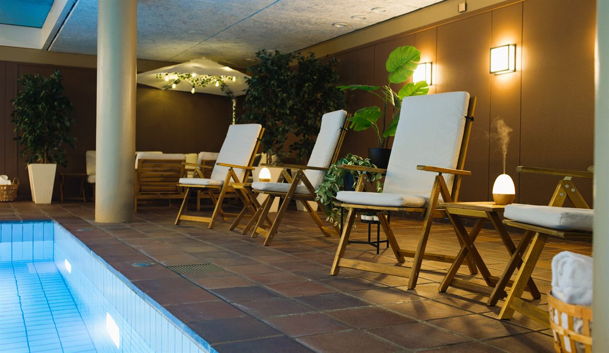 Pool och relaxavdelning