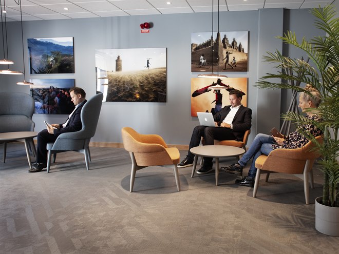 Moderne resepsjon the studio hotel Kista. Bilde.