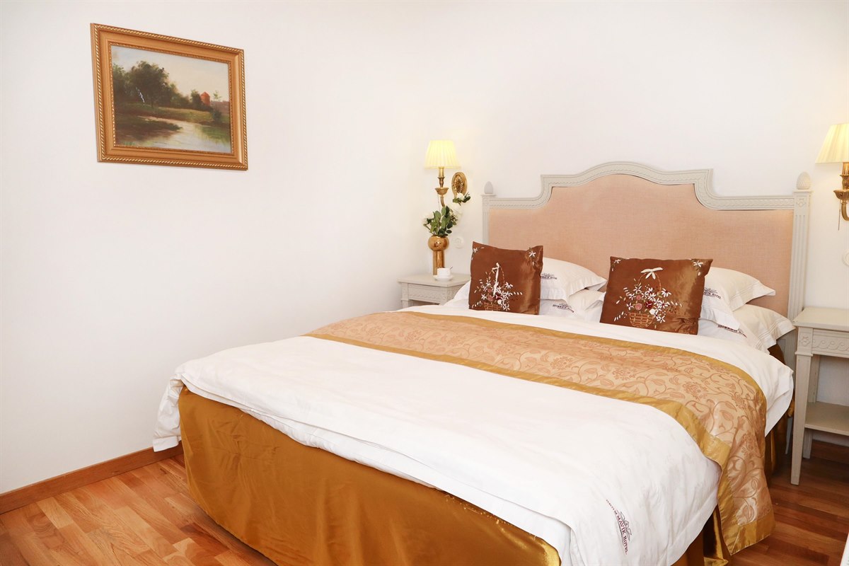 Economy Double Room No Window. Image.