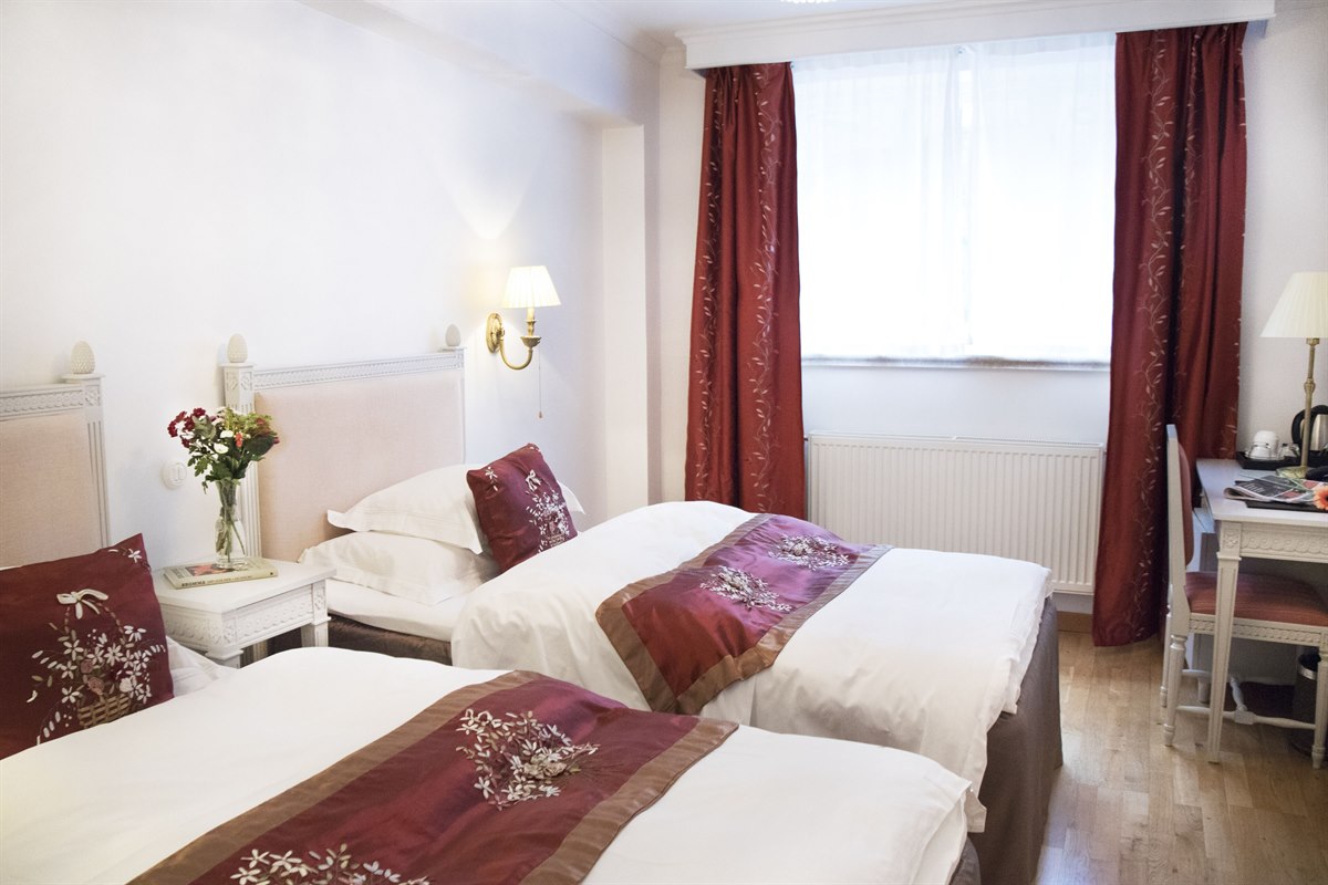 Standard Twin Room. Image.